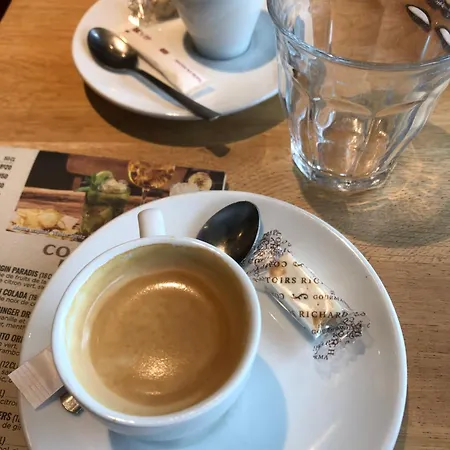 Le Clos De La Tour Couette-café