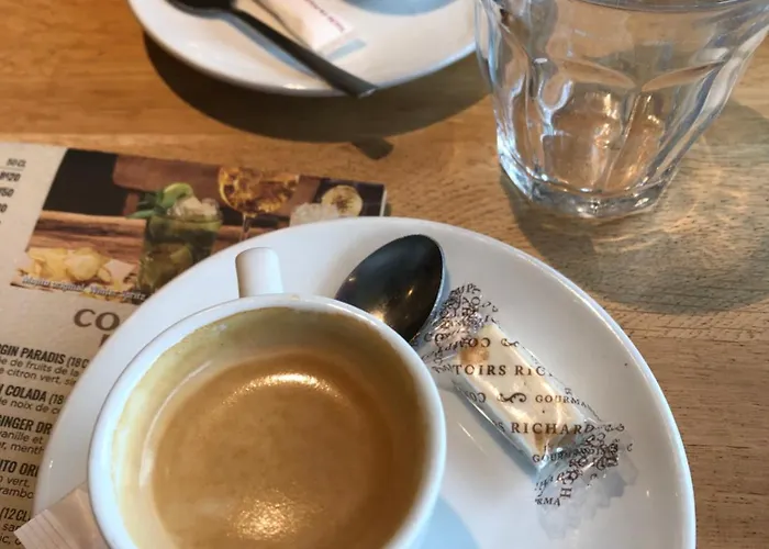 Le Clos De La Tour Bed & Breakfast